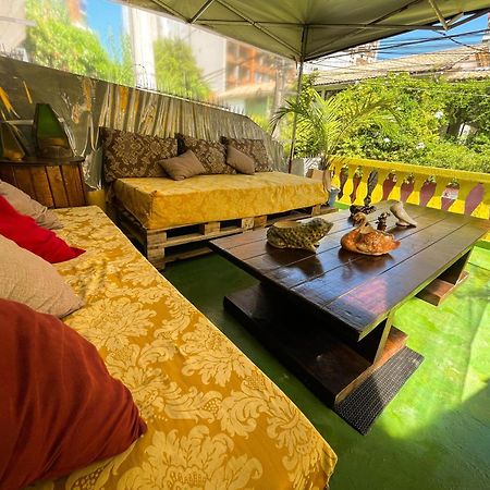 Hostel E Pousada Casa Amarela Салвадор Екстер'єр фото